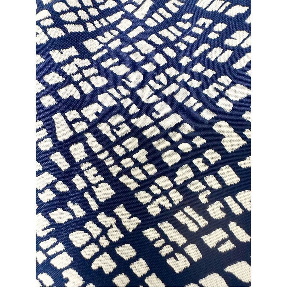 NWOT Tahari Women’s‎ Blue & White Printed Sleeveless Sheath Dress Size 2 - Picture 4 of 8